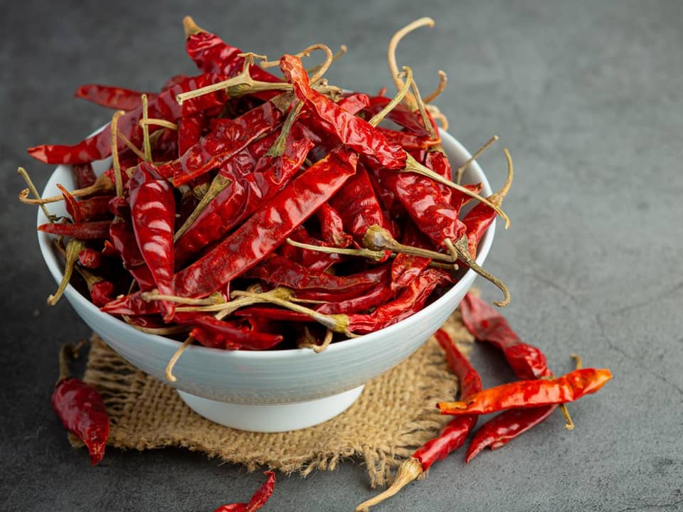freecompress-dried chili peppers.png