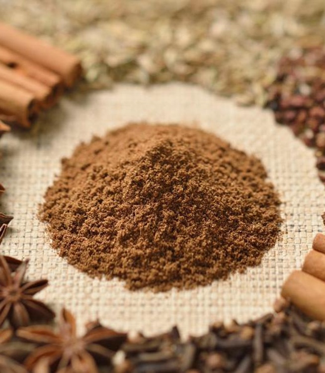 What Are the Five Spices in Chinese Five Spice Powder?