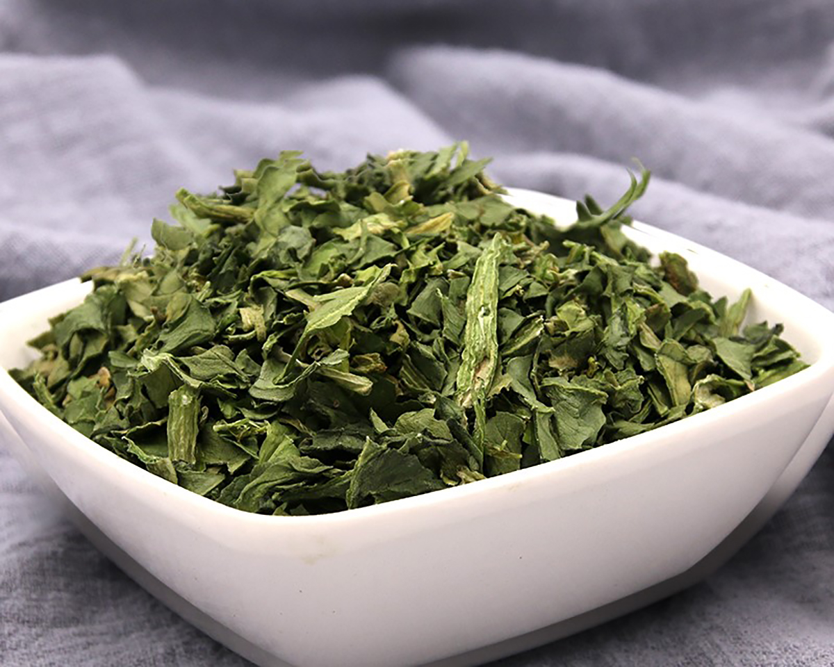 dried spinach flakes