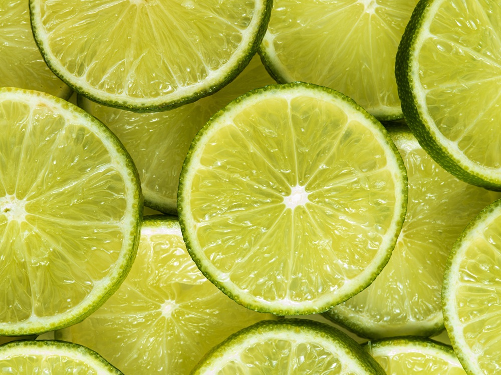 lime-slices-texture-arrangement-top-view