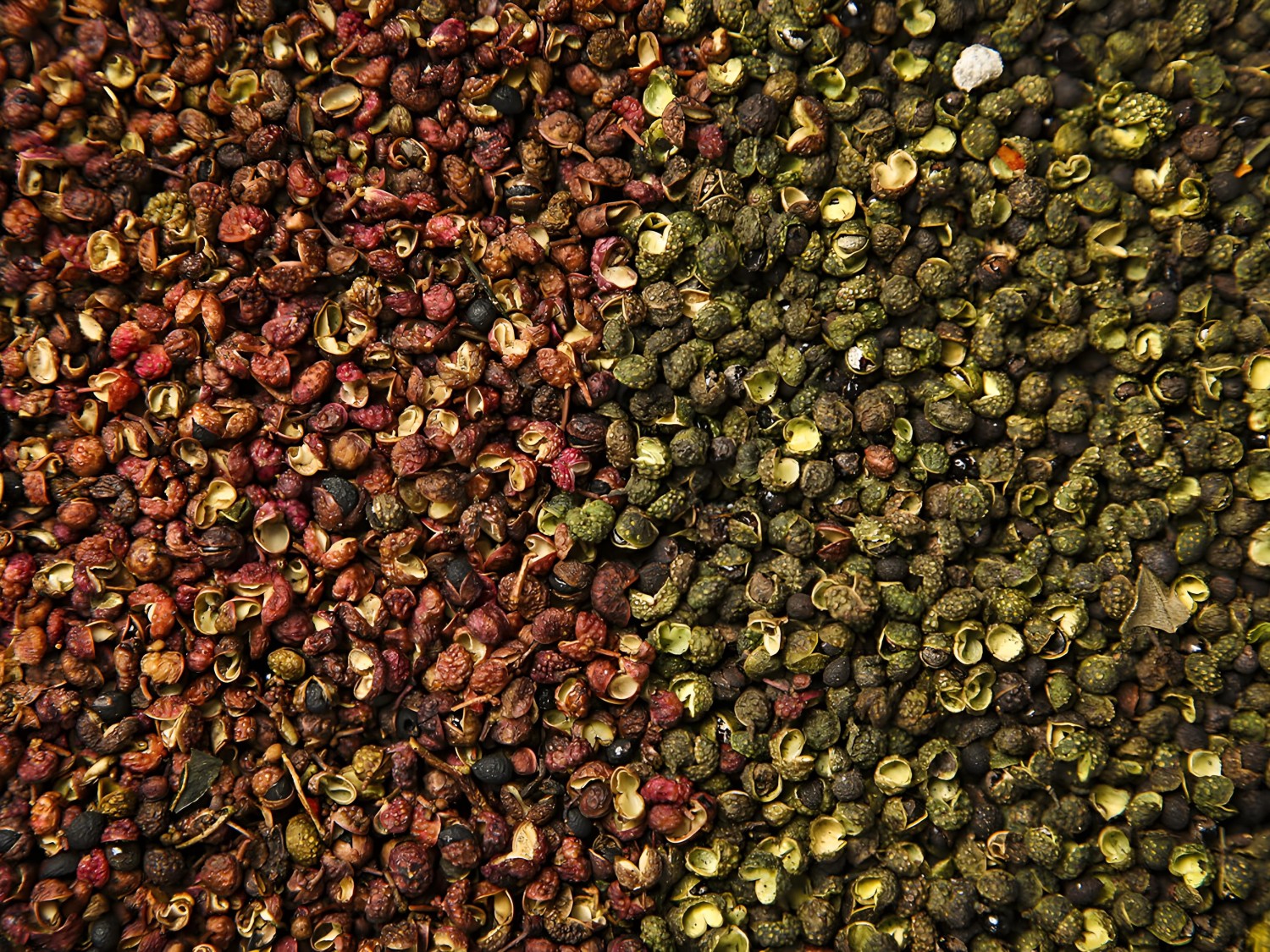 ਸਿਚੁਆਨ ਮਿਰਚ ਲਾਲ ਅਤੇ ਹਰੀ (1)